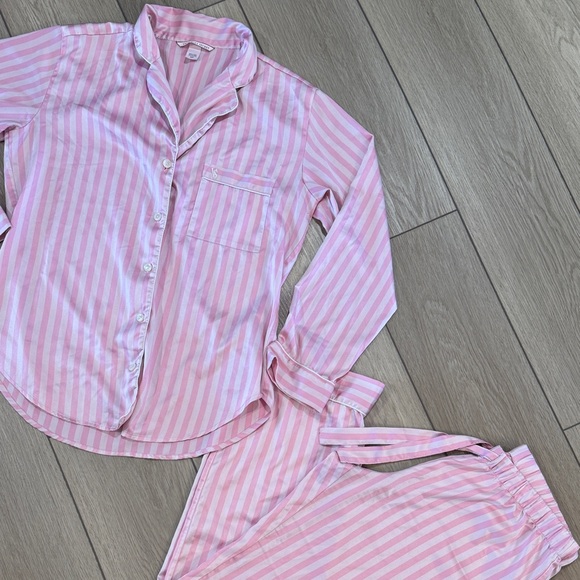 Victoria's Secret Other - Y2K Classic Victorias Secret Pink & White Satin Pajama Set Sz S Loungewear
